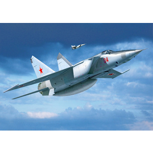 Revell 03878 MiG-25 RBT 1/72 Scale Model