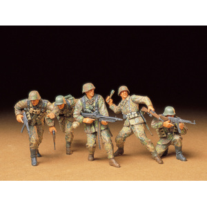 Tamiya 35196 German Front-Line Infantrymen 1/35 Scale Model Military Miniature Series no.196