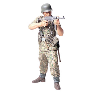 Tamiya 36303 WW II German Elite Infantryman 1/16 Scale Plastic Model Kit