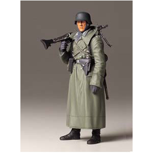 Tamiya 36306 WWII German Machine Gunner (Greatcoat) 1/16 Scale Model World Figure Series no.6