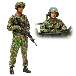 Tamiya 36316 Japan Ground Self Defense Force Tank Crew Set 1/16 Scale Model World Figure Series no.16