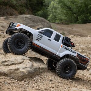 1/10 SCX10 III Base Camp 4X4 Rock Crawler Brushed RTR, White