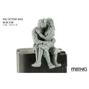 1/35 The Victory Kiss Resin Plastic Model Kit